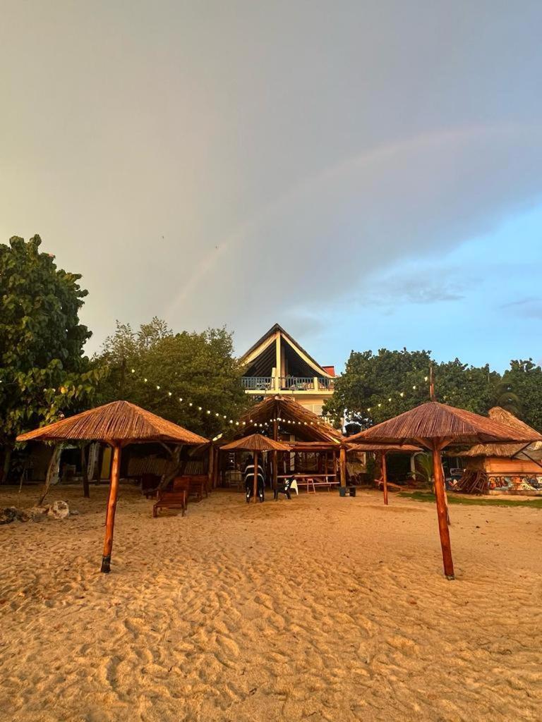 Hostel Beach House Rincon Exterior photo